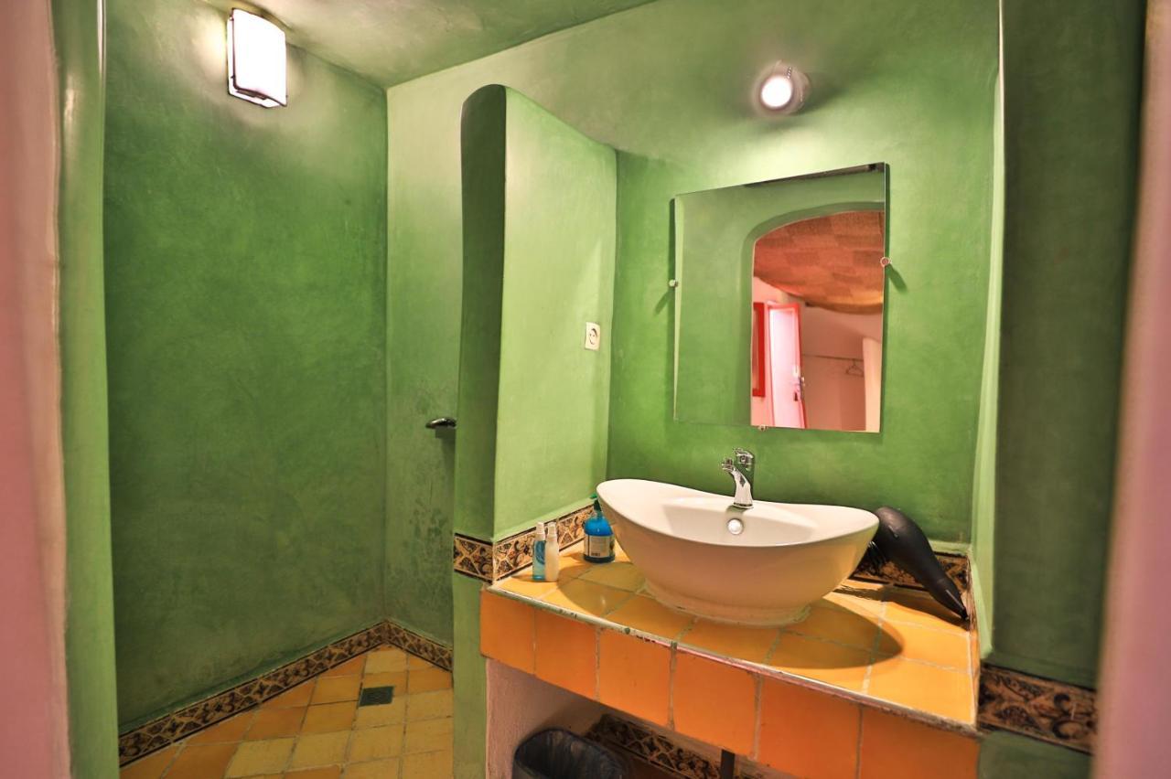 Riad Haj Palace & Spa Fes Exterior photo Bathroom with a washbasin